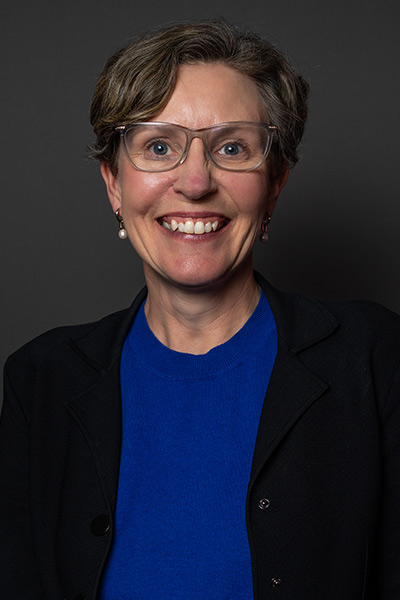 Ms Louise Elliot